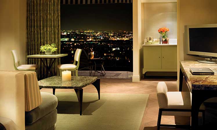 05Royal-Crown,-London-West-Hollywood-Suite