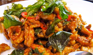 Gai Gob Pad Bai Kapow.