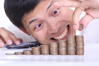 mon_shutterstock_300514_savemoney