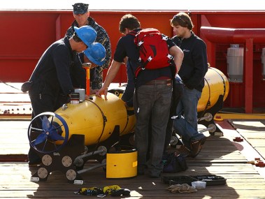 Australian Ocean Shield Departs For MH370 Search Area