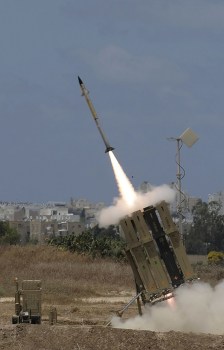 A missile is launched by an "Iron Dome" battery, a short-range missile defence system designed to intercept and destroy incoming short-range rockets and artillery shells, on July 14, 2014 in the southern Israeli city of Ashdod. United Nations chief Ban Ki-moon called on Israel to scrap plans for a ground offensive, saying "too many" Palestinian civilians had been killed as the death toll from its punishing air campaign hit 172, with another 1,230 wounded. AFP PHOTO / DAVID BUIMOVITCH