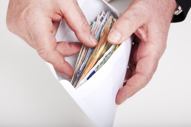 Tips from our grandparents like 'envelope budgeting' can be applied today. Photo: Shutterstock