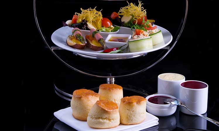 01-Westins-Mad-Hatter-Afternoon-Tea--2-