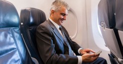 newdaily_260814_phoneplane