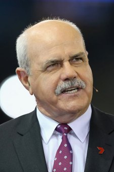 Leigh Matthews believes Hird should step away from the Bombers.