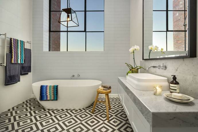 Darren and Dee's apartment main bathroom. Source: Supplied.