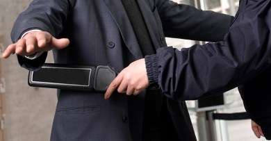 newdaily_131014_metal_detector