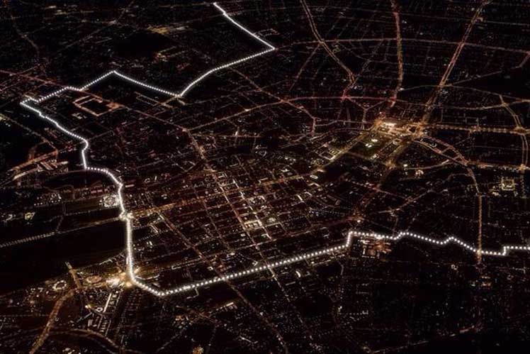 The 'Border of Light' seen from the air. Photo: Twitter