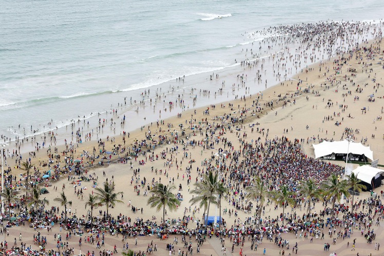 SAFRICA-BEACH-BOXING-DAY