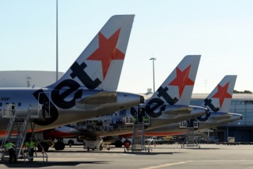 jetstar wage freeze