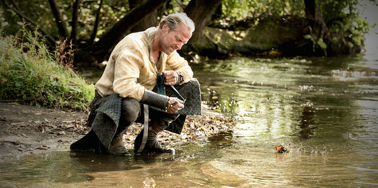 Jorah pauses to remember his father.