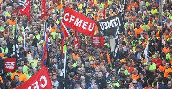 Unionists Rally Against Safety Lapses At Grocon Work Sites