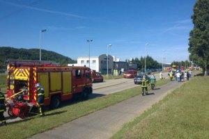 The scene outside the factory. Photo: ledauphine.com