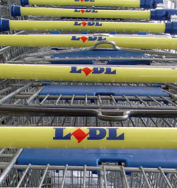 Will consumers be drawn to another discount chain?