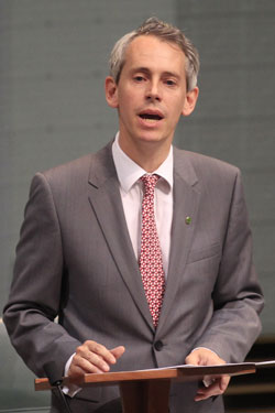 Andrew Giles does not want turnbacks to be part of Labor's policy. Photo: AAP