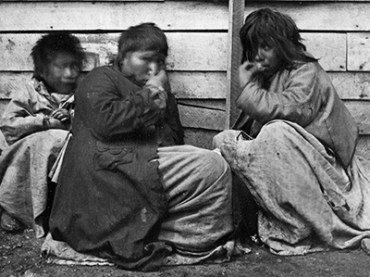 Fuegian women, Natives of Tierra del Fuego
