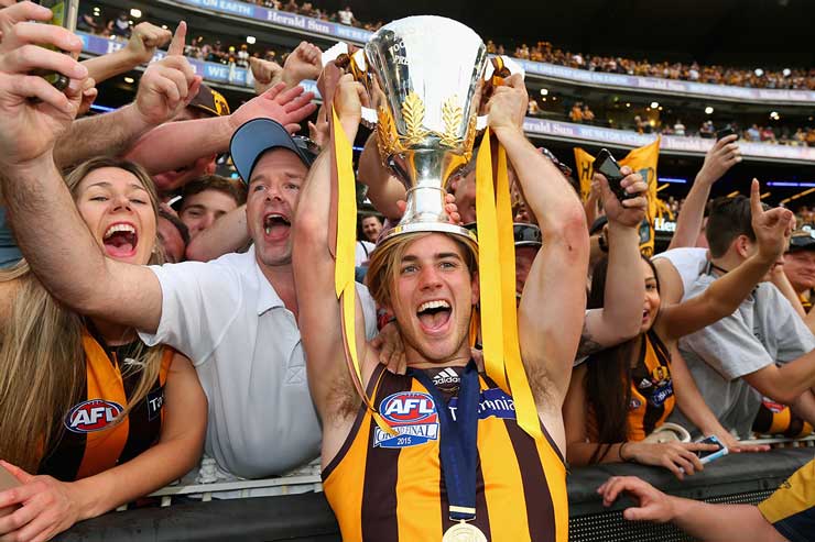 Ryan Schoenmakers finally got his hands on the cup. Photo: Getty