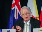 Andrew Robb