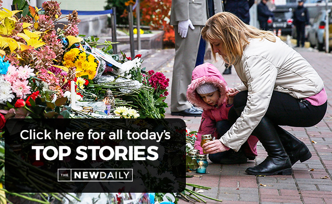 paris-mourners-top-stories