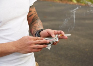 smoker wallet cigarettes