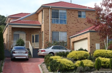 Suburbs make congestion. AAP