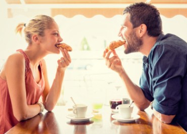 couple eating