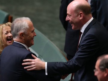 PM Malcolm Tunrbull congratulates Mr Zimmerman in parliament.
