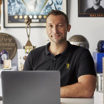 ian thorpe pool cleaning