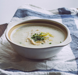 Congee can be a sweet or savoury breakfast. Photo: Getty