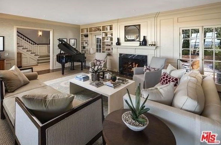 where does miranda kerr live