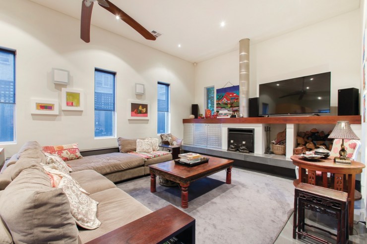 w1600-h1067-2012747283_6_pi_160420_010946