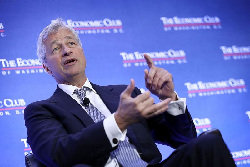 JP Morgan CEO Jamie Dimon has no confidence in bitcoin.