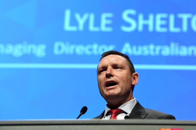 lyle shelton