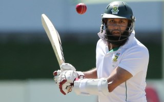 Hashim Amla returned to form with an unbeaten 93.