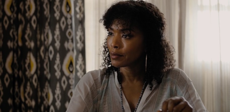 angela basset chi raq
