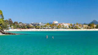 noosa heads trading places slider