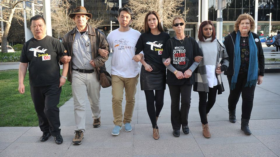mh370 relatives