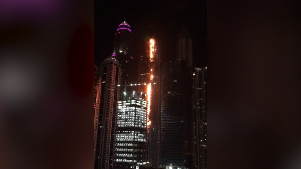 fire dubai skyscraper