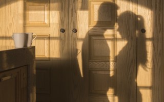 couple silhouette house