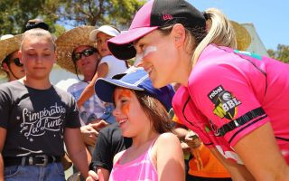 Australian sportwomen better than the men in 2017