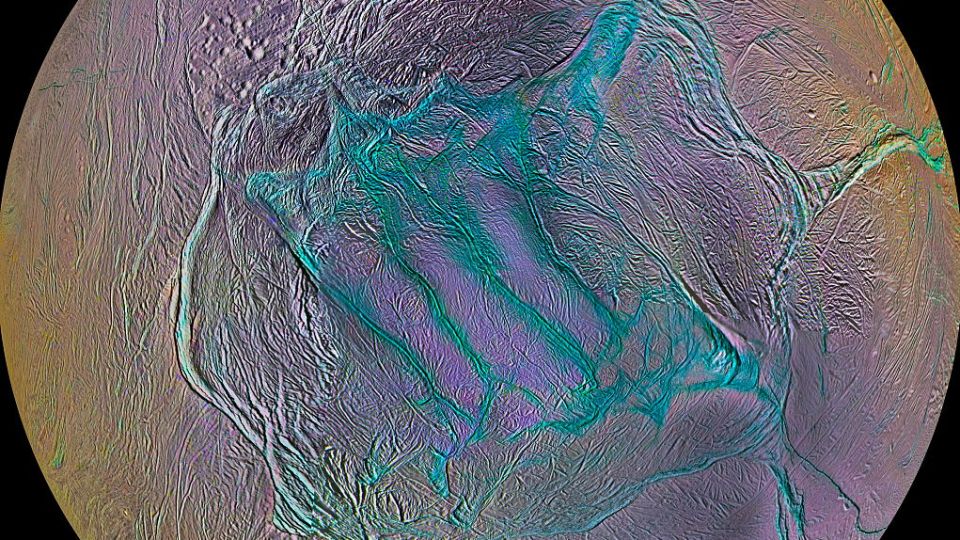 alien life on moon of Saturn