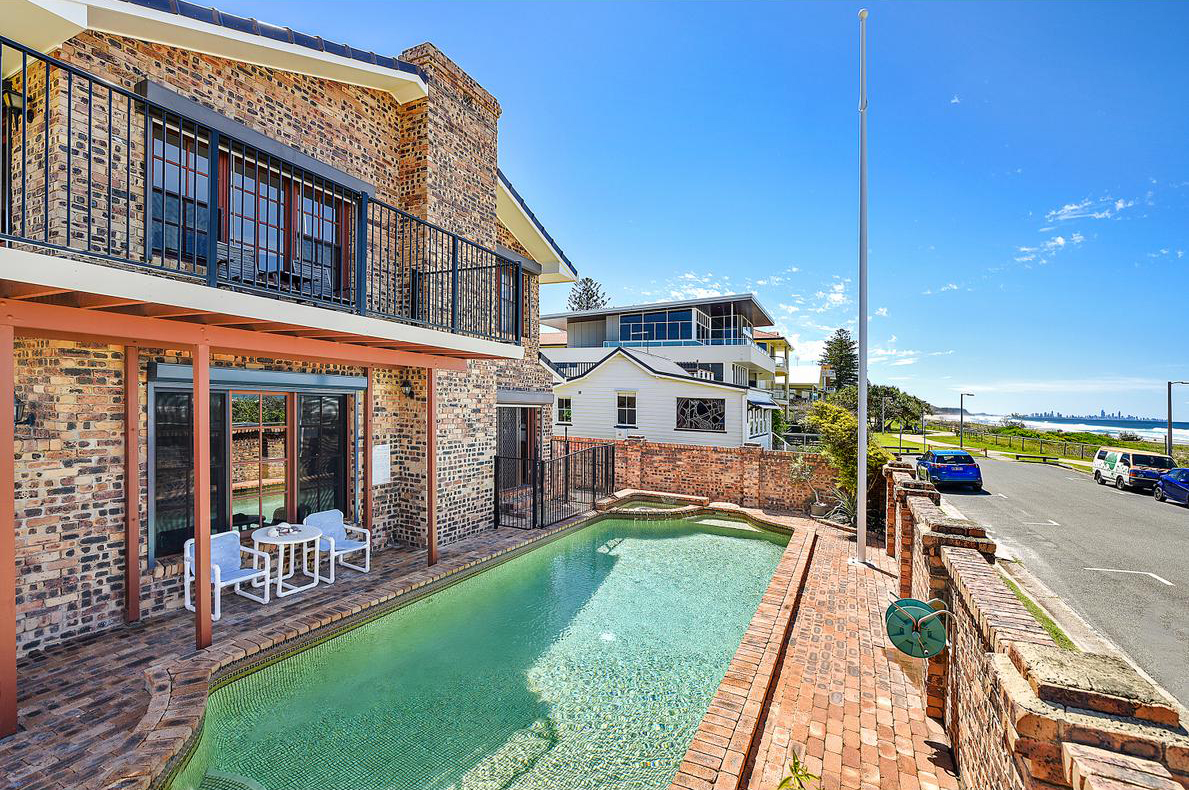 pacific parade auction