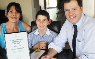 teen wins battle to have tactile bank notes