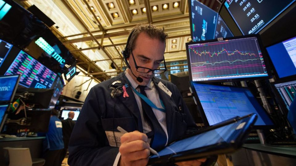 wall st plunge apple china