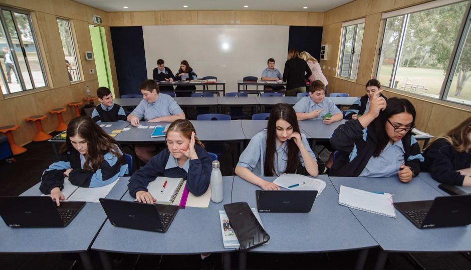 brisbane renewable classroom off grid