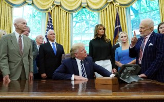 apollo-11-donald-trump