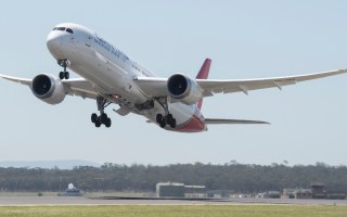qantas manila airport