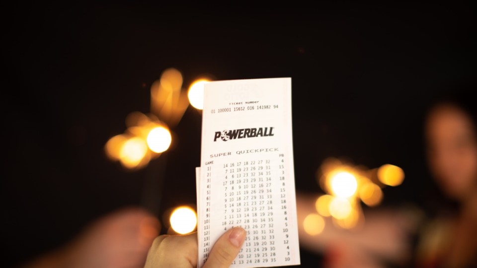 40m cairns powerball