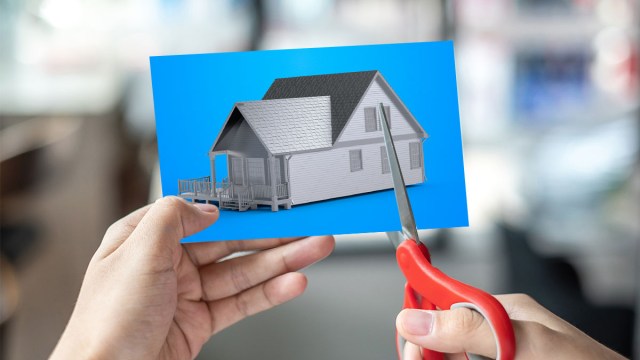 Home owners are rushing to refinance – and for good reason. 