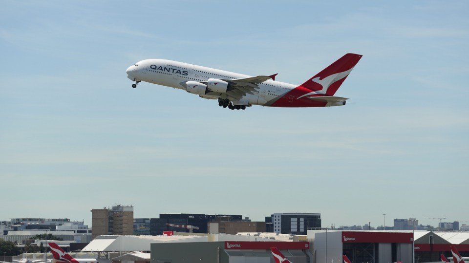 Qantas mayday